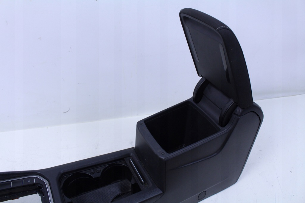 фото №5, Туннель подлокотник vw golf sportsvan 15r.