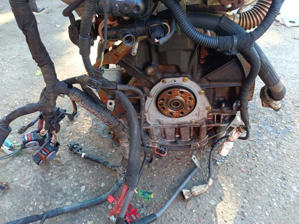 фото №11, Laguna espace iv 2.0 dci двигатель дизель m9rt750