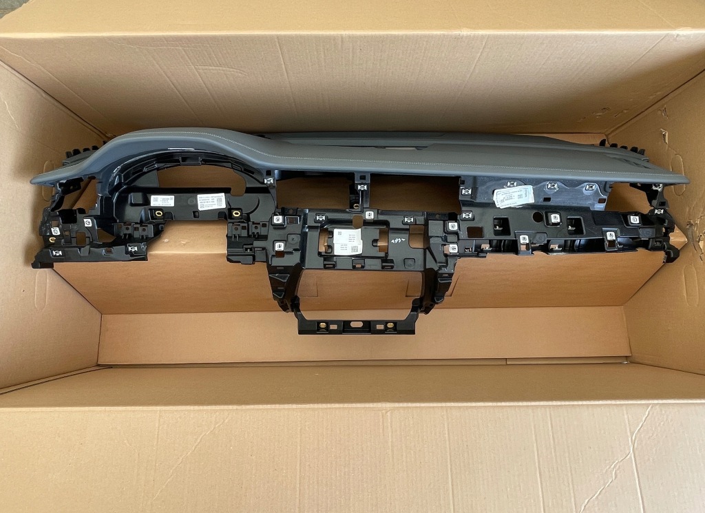 фото №9, Приборная панель приборная audi q8 head up 4m8857001c saa