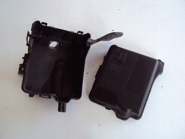 фото №4, Корпус коробка предохранителей peugeot 2008 i 14r