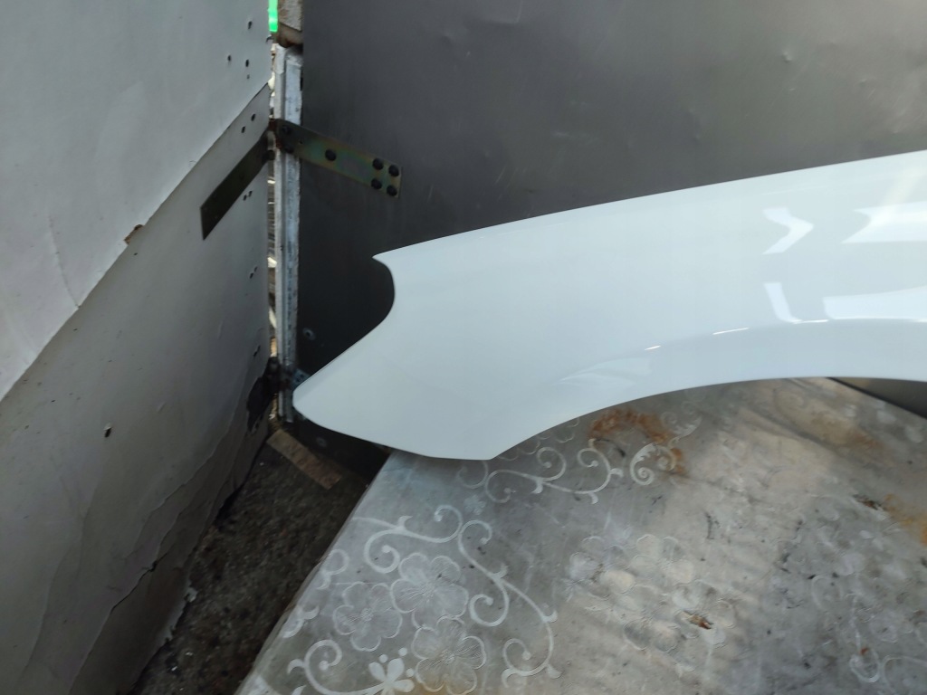 Крыло  левое  aluminiowy bmw 7 g11 g12 03.15-01.19r лак a300 alpineweiss Киев
