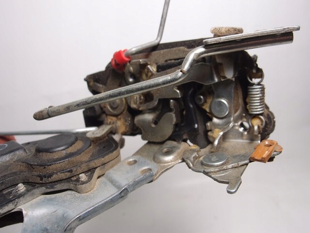 фото №10, Замок дверь правый перед toyota dyna