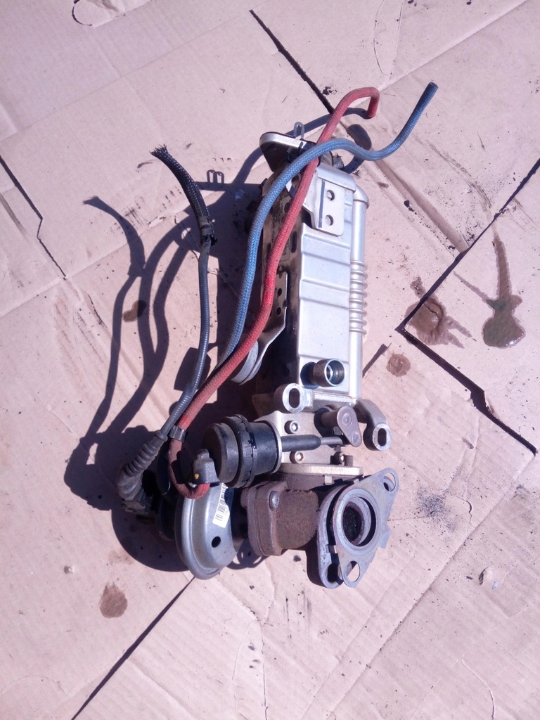 фото №8, Toyota verso 1,6 d-4d 112km радиатор выхлопных газов