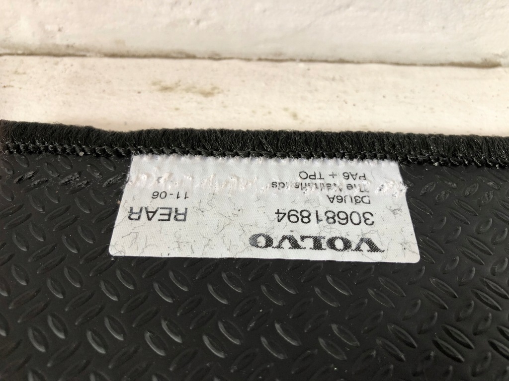 фото №9, Volvo v50 обшивка багажника