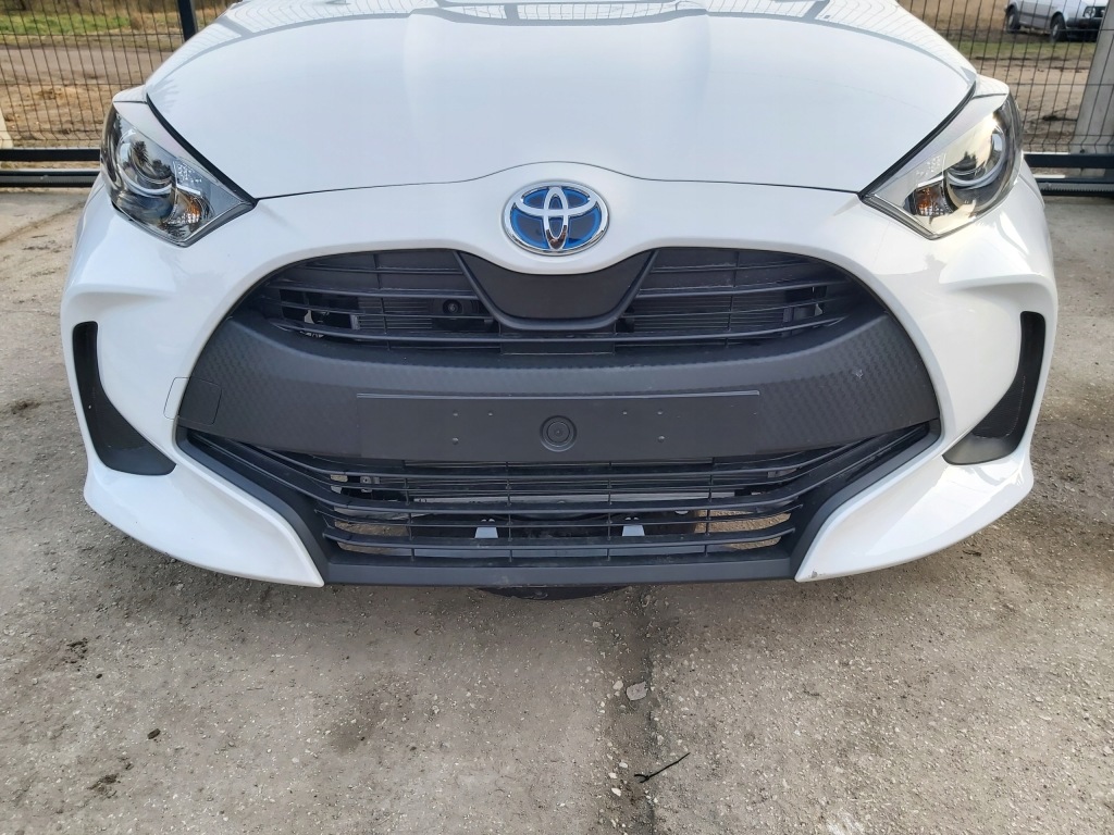 Toyota yaris iv комплектний  передні  капот бампер панель Недорого