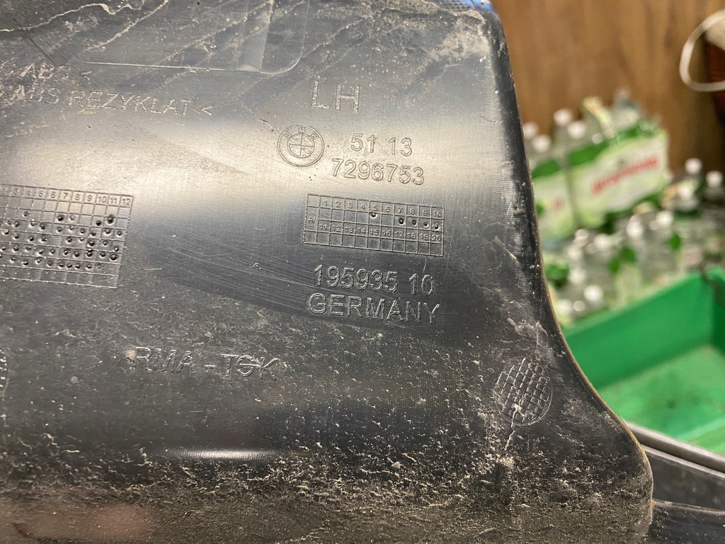 фото №6, Bmw i3 направляющая крыла левый задняя 7296753