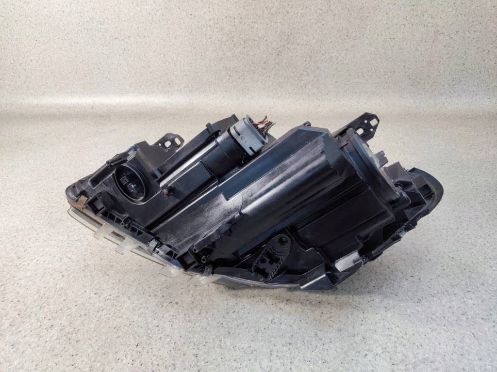фото №8, Лампа права правий перед bi-xenon a2468207461 mercedes w246 b-klasa