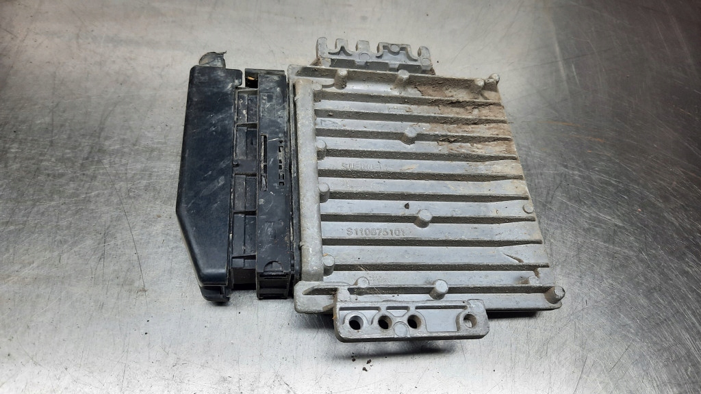 фото №2, Бортовий комп'ютер двигуна renault scenic i 1.9d 8200214973