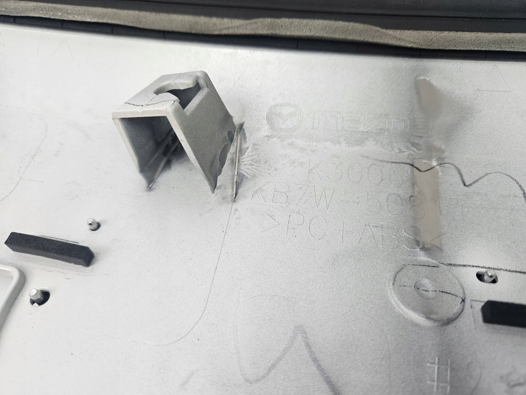 фото №12, Mazda cx5 cx-5 ii 2017 - накладка молдинг крышки багажника задняя kb7w-50811