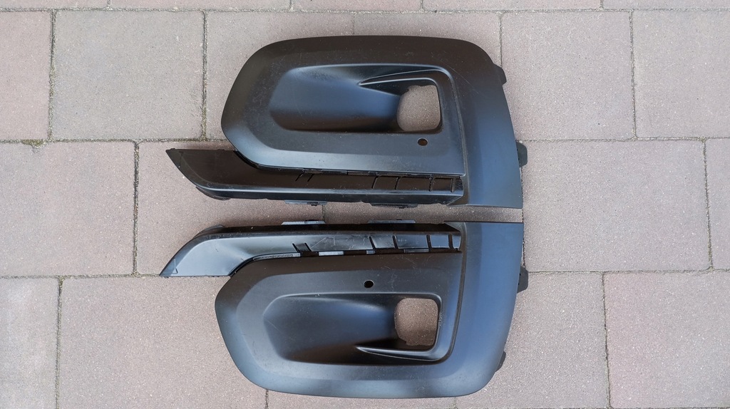 фото №1, Peugeot rifter 2018 решітка бампера передній ліва права комплект