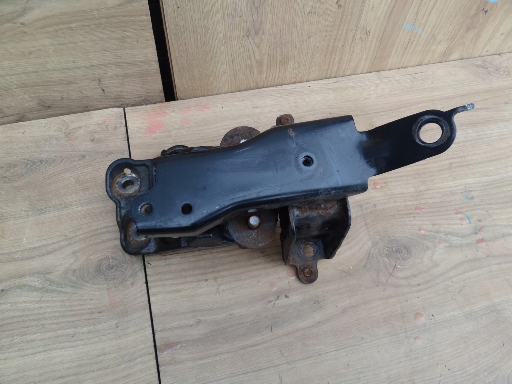 фото №1, Toyota aygo ii 2020 lift 1,0 кронштейн подушка двигуна оригінал