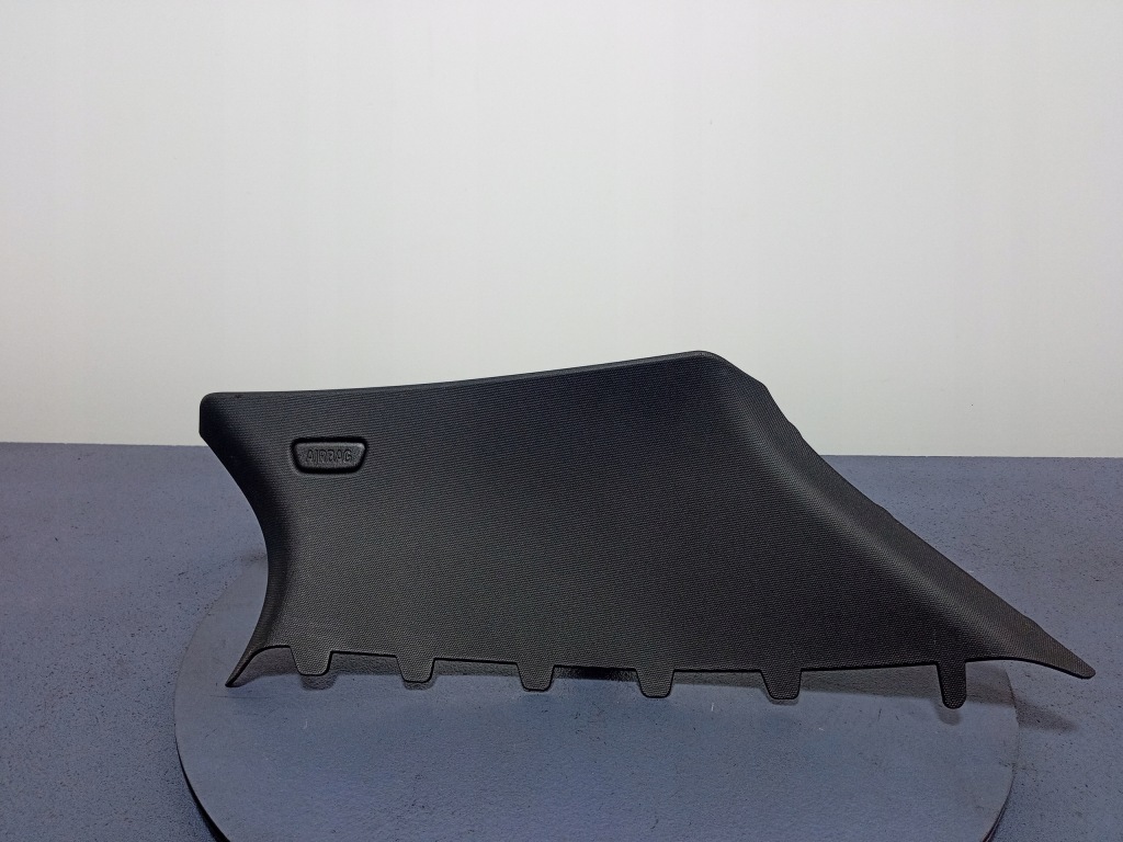 фото №1, Bmw 1 f40 защита пластиковая стойка правый задняя