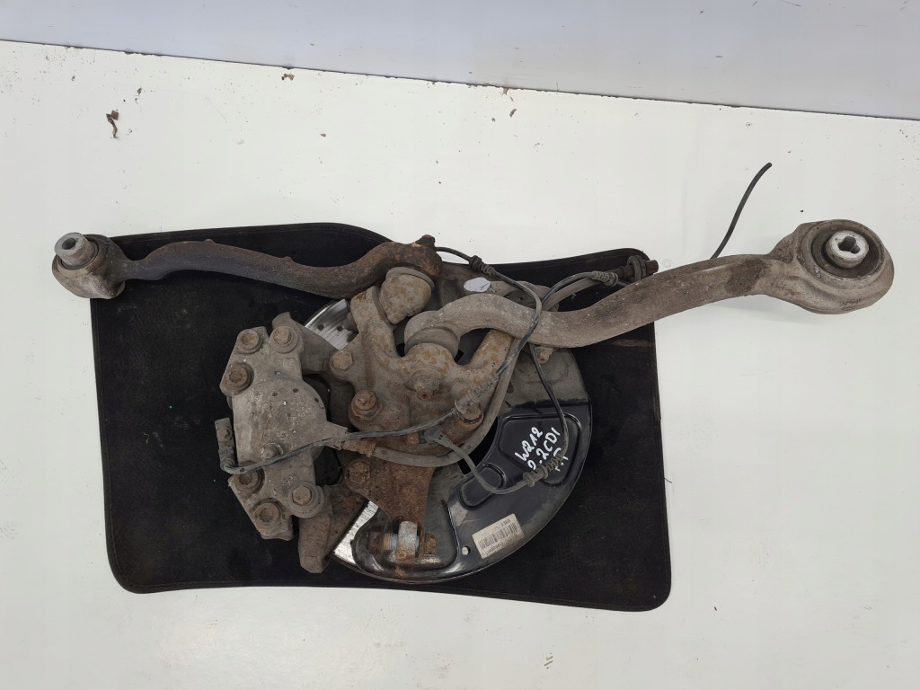 фото №3, Mercedes w212 поворотний кулак правий перед 2.2cdi