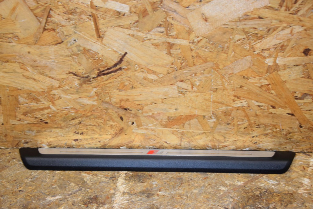 Молдинг декоративная накладка на порог audi q3 83a s-line 83a947418 83a947417 20- Оригинал