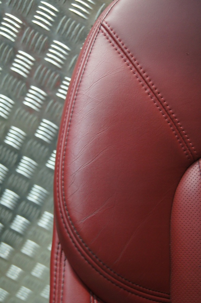 фото №10, Maserati levante сиденье левый водителя красный