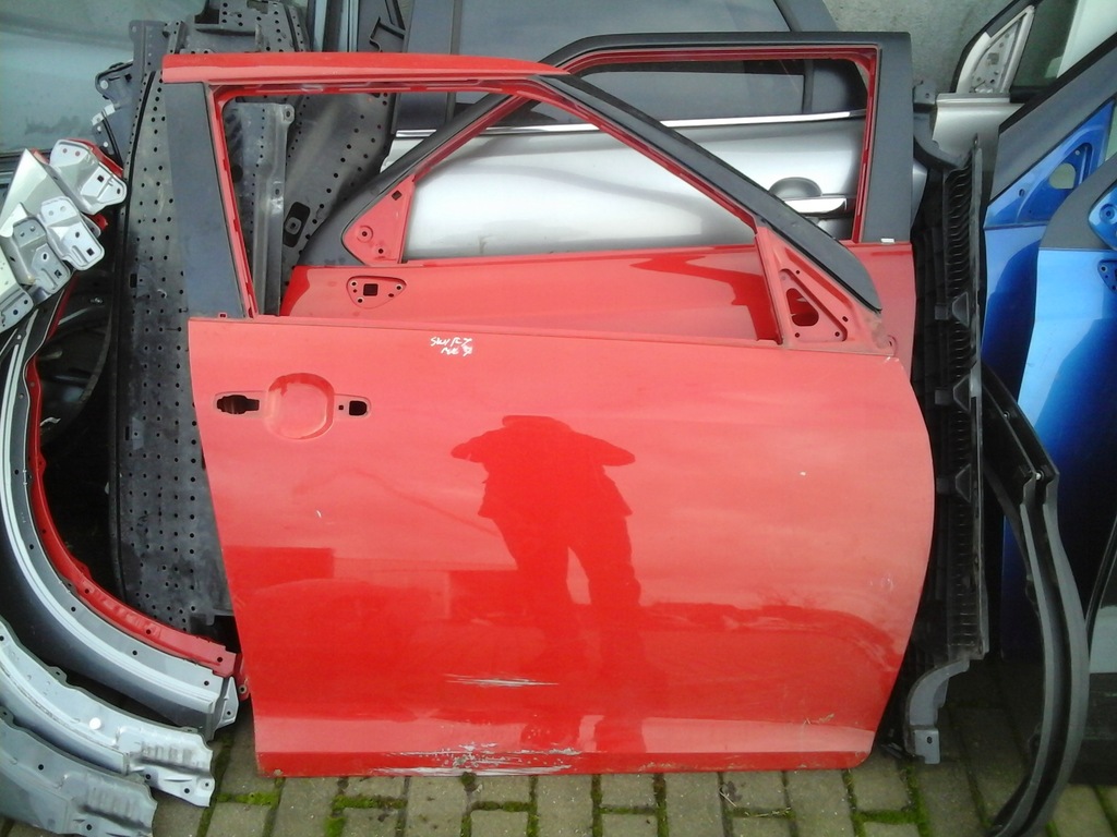 фото №1, Suzuki swift mk7 дверь перед правый правое