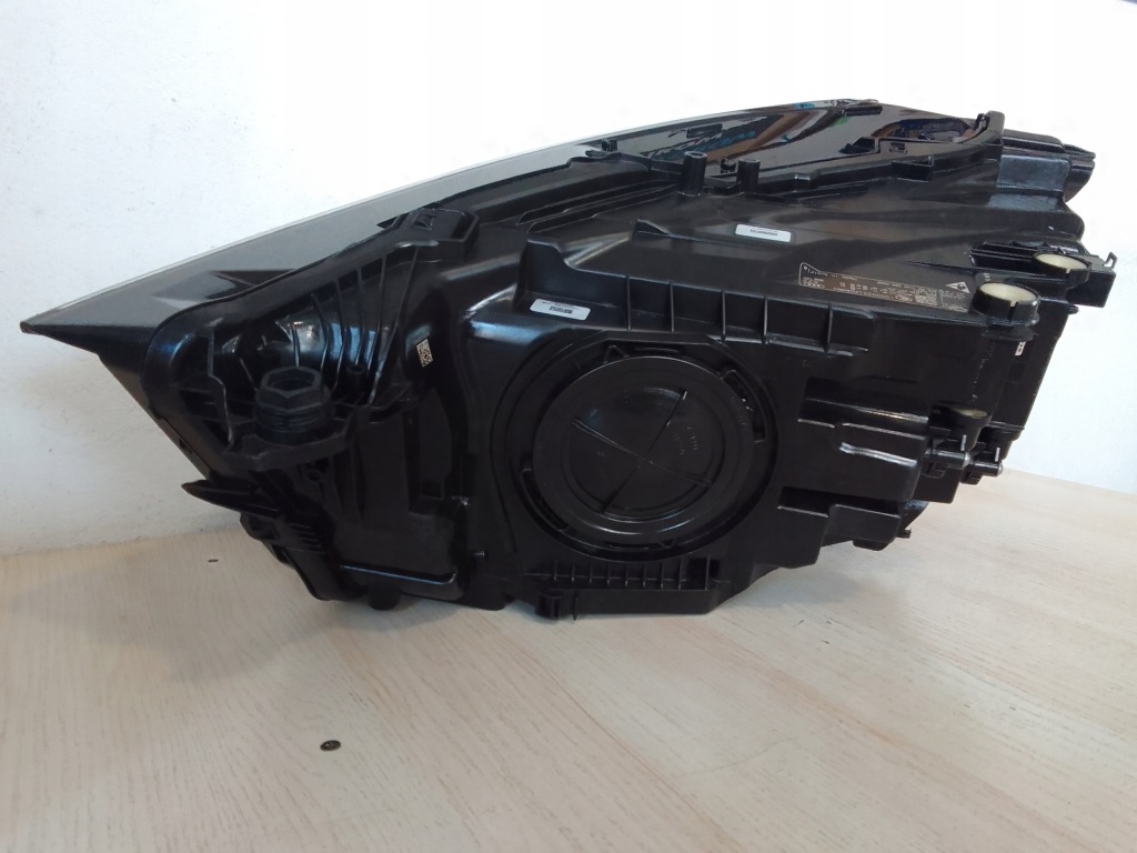 Фара правий перед full led європа  audi q3 2 83a 83a941034 18- Зі Шроту