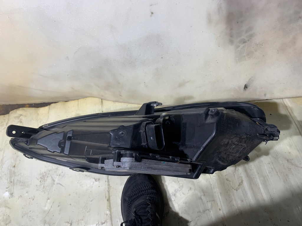 Фара правий перед full led tesla model s рестайлінг  2016- 105357500c Ціна