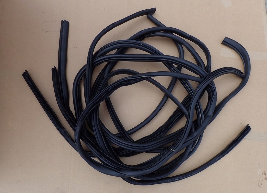 фото №1, Dw ford escape ущільнювачі двері