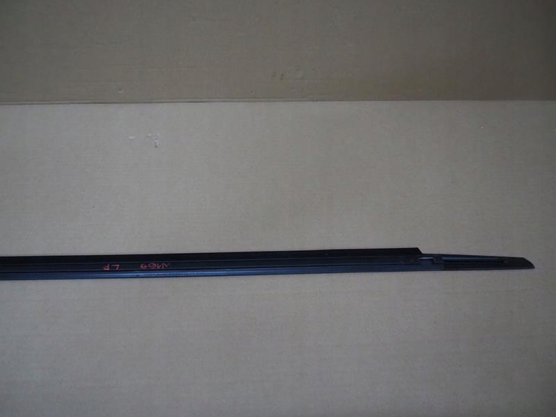 Молдинг уплотнитель parapet дверь левый перед mercedes w169 Недорого