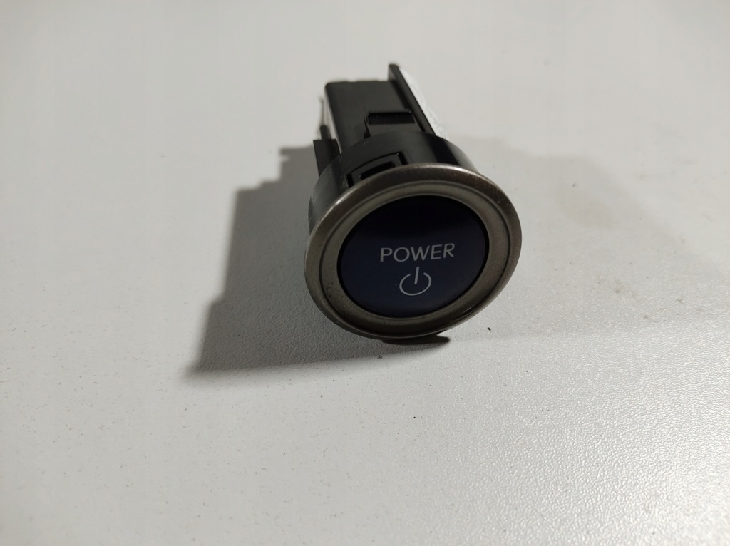 фото №2, Lexus is300h 13r переключатель power