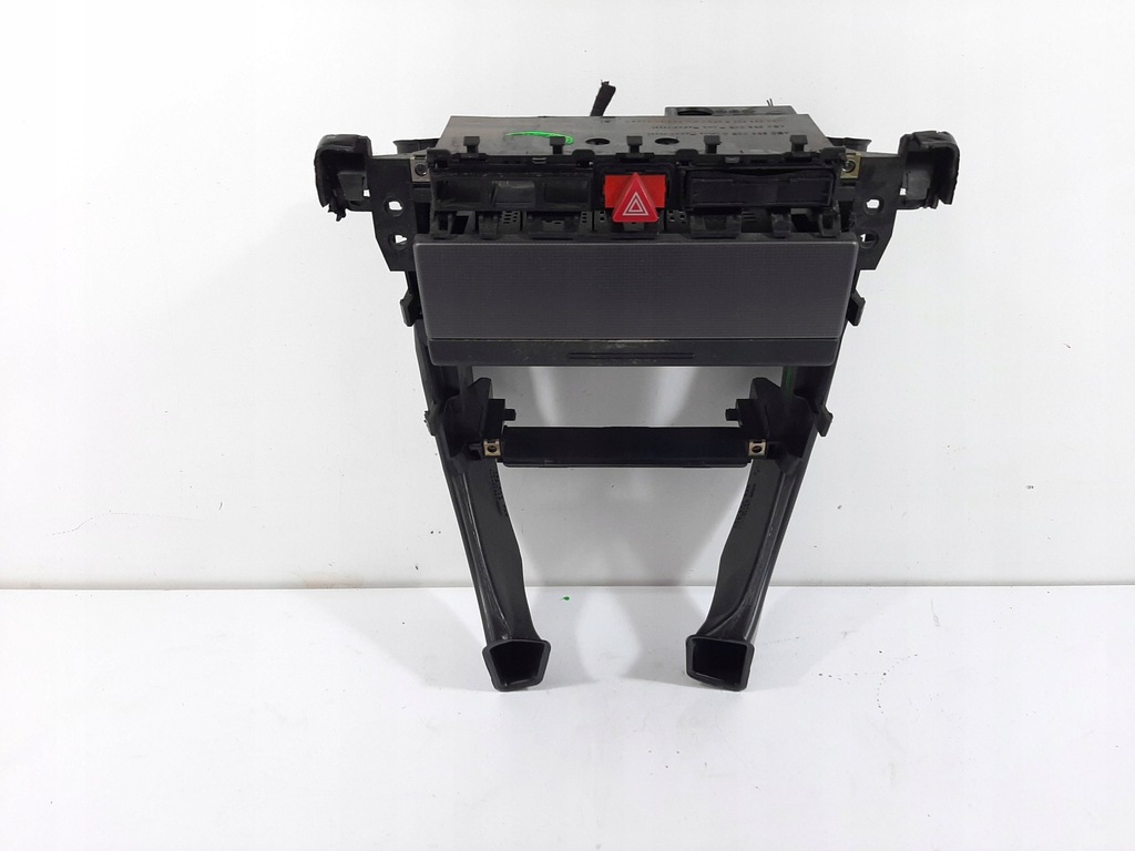 фото №3, Audi a6 c5 kombi lift 03r рамка радио 4b0858005c