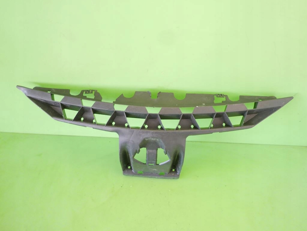 Направляющая бампера перед середина renault megane ii phi Цена