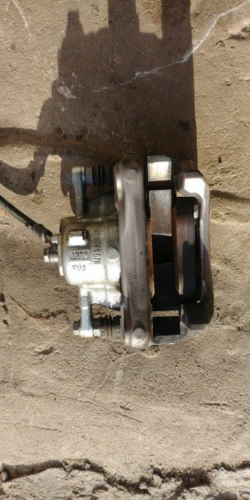 фото №1, Суппорт тормозной перед правый renault megane iv