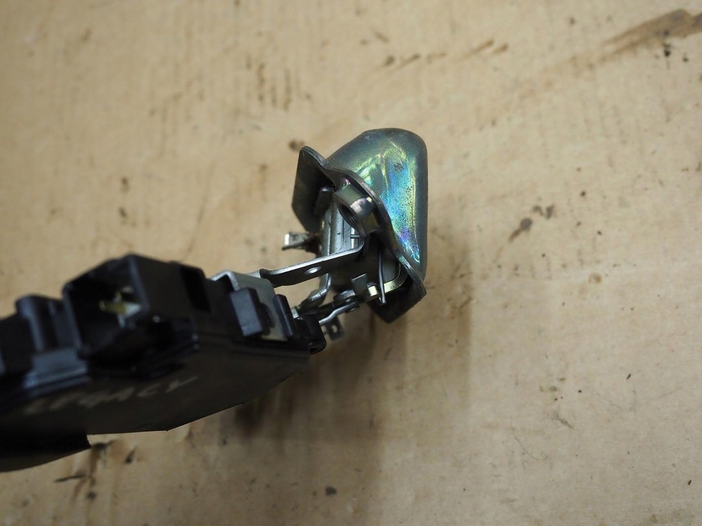 фото №11, Subaru legacy iii 01r kombi замок задній кришки