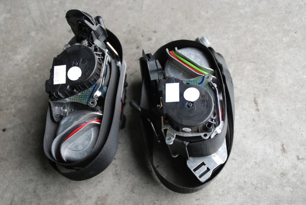 фото №1, Mercedes s w221 pas безопасности перед l / p