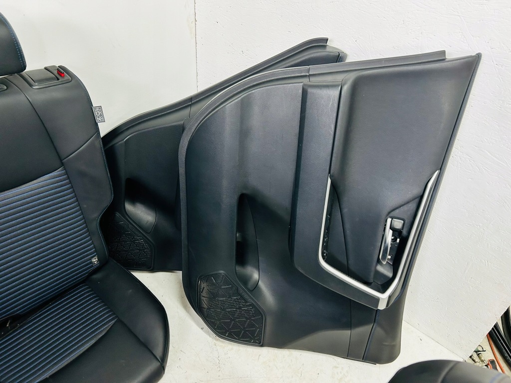 фото №9, Rav4 v гібрид сидіння заднє сидіння обшивки шкіра комплект selection niebieska nić