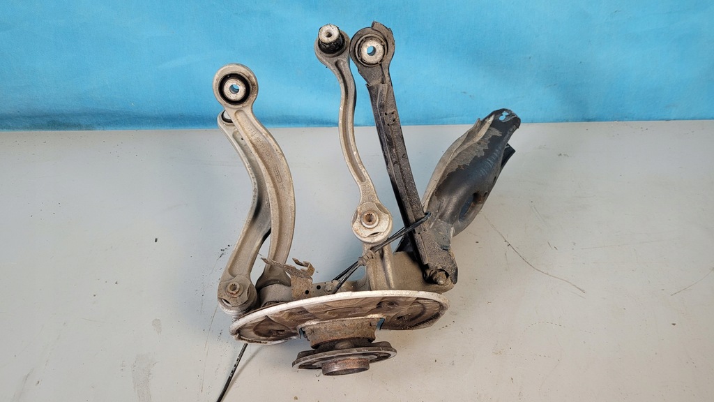 фото №11, W205 c220 поворотний кулак важелі комплект правий задня