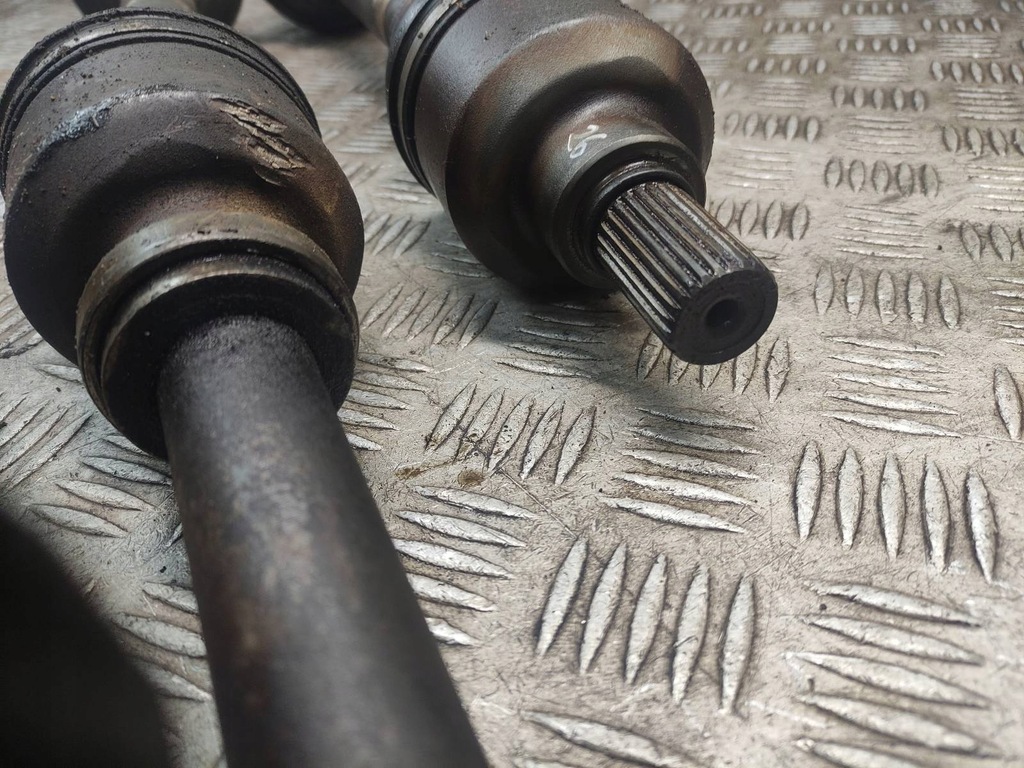 фото №3, Приводной вал левая + правая автоматическая коробка передач citroen c5 i 2.0 hdi