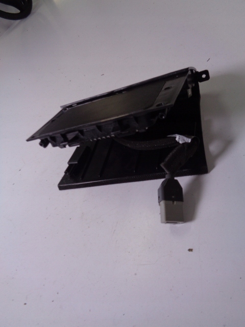 фото №6, Разъём usb зарядное устройство qi kia niro i ev lift 2022 rok