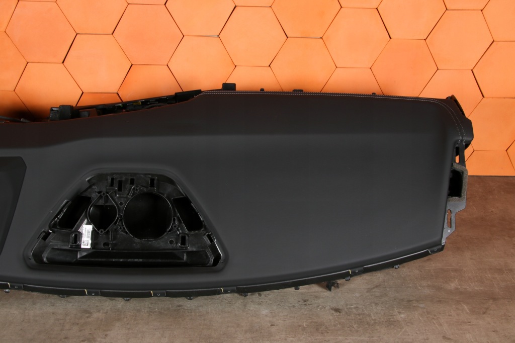 фото №10, Bmw x1 u11 оригінальна панель приладів приладова консоль шкіра head up anglik