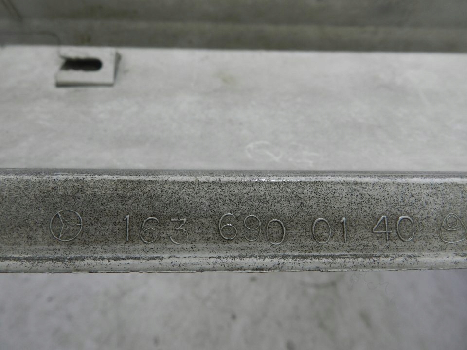 фото №7, Mercedes-benz оригинальный номер 1636900140 молдинг порог порог