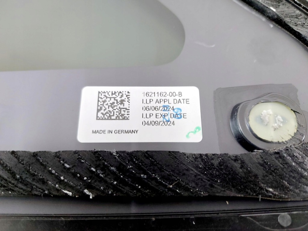 Tesla y model y 24r. стекло кузов левый задняя 1621162-00-b с Разборки