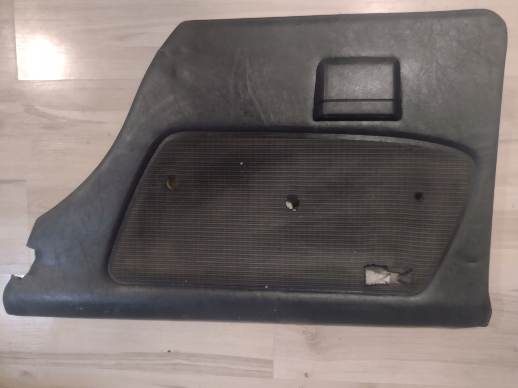 Mercedes w123 обшивки двері чорні комплект . 4 szt. Недорого