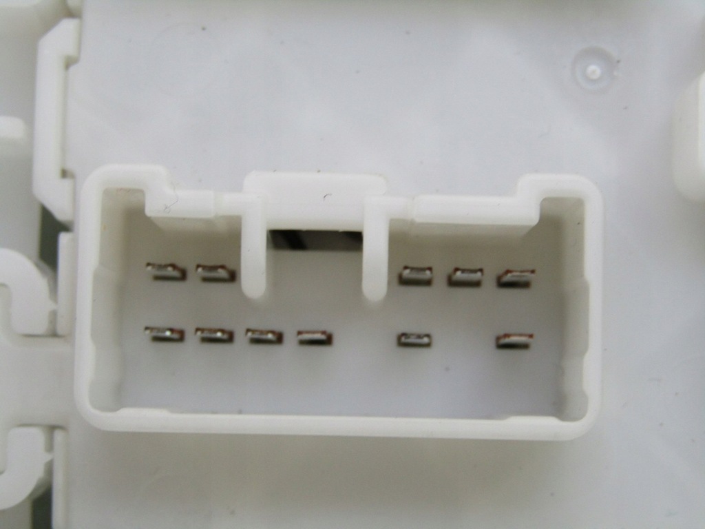 фото №10, Sx4 s-cross ii 1.5 23r коробка предохранителей корпус