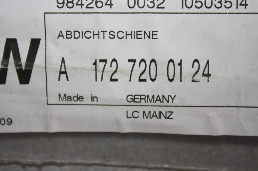 фото №6, Mercedes r172 молдинг стекло левый перед a1727200124