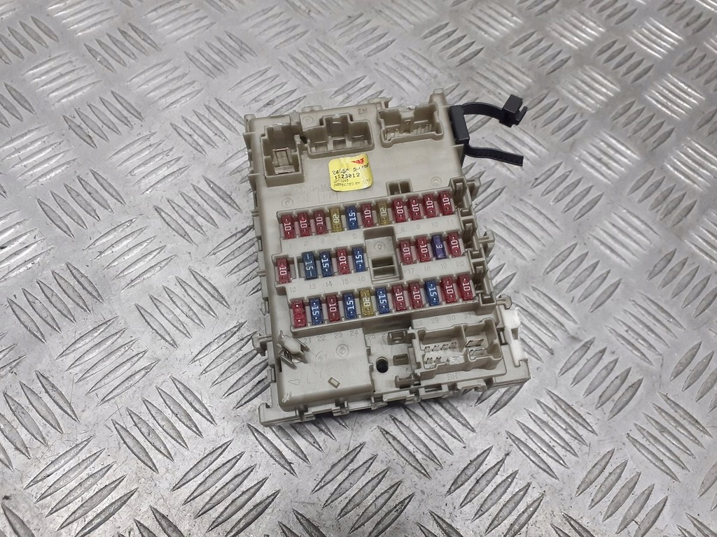 фото №1, Коробка предохранителей nissan primera p12 2.2 dci