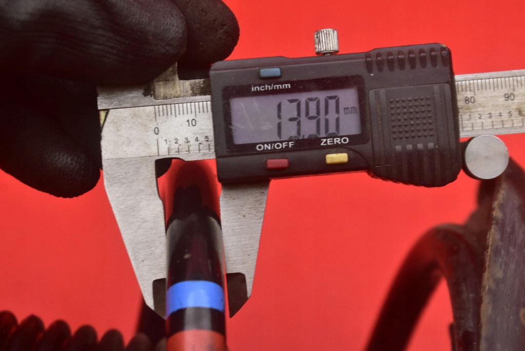 фото №8, Амортизатор правый перед 54302-3nl0a nissan leaf 1 i ze0 lift 10-17