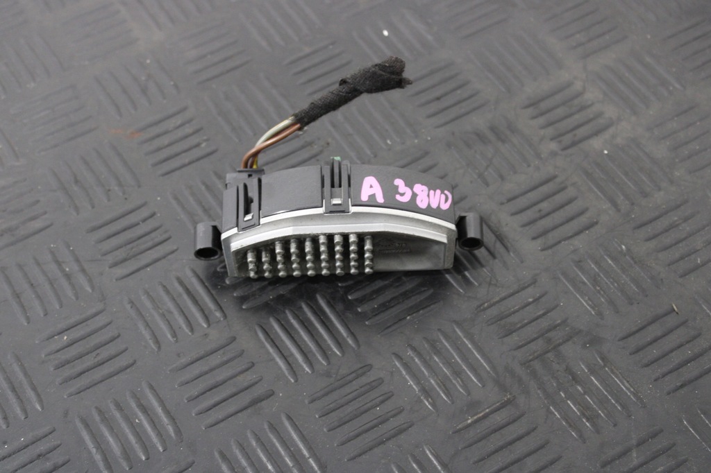 фото №1, Резистор вентилятор audi a3 8v 8v0