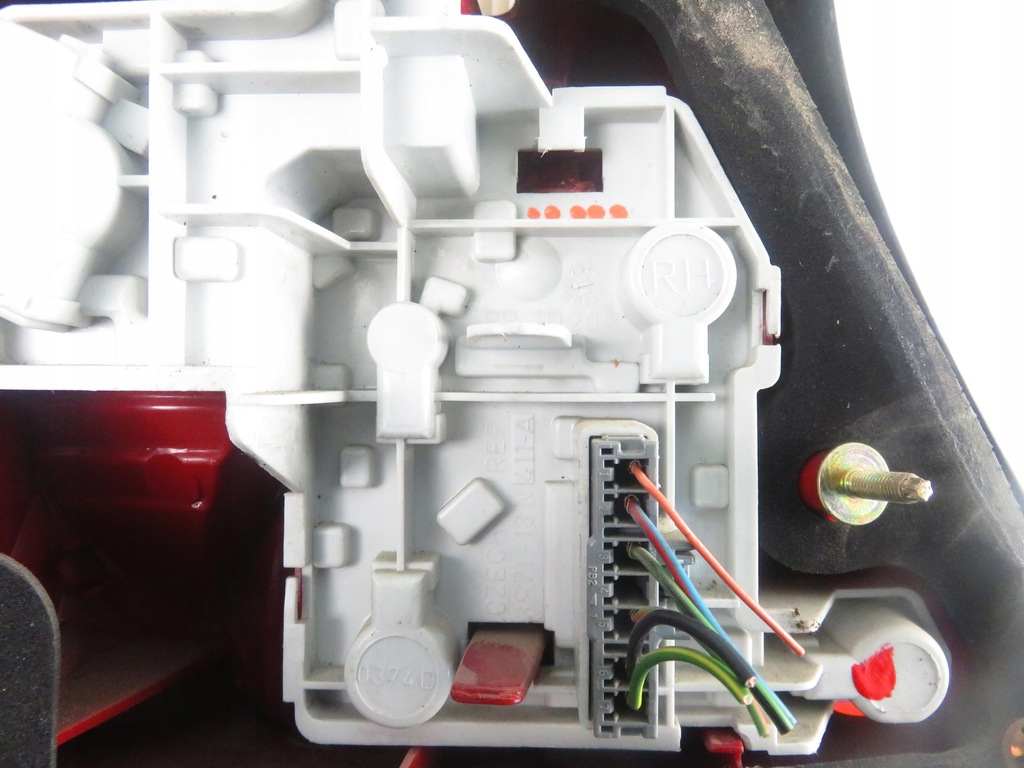 фото №7, Лампа правая задняя ford mondeo mk3 iii 1s7113404a