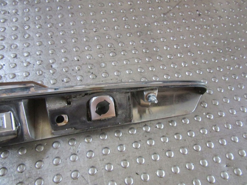 фото №11, Chevrolet hhr 2008 молдинг накладка крышки + значок хром