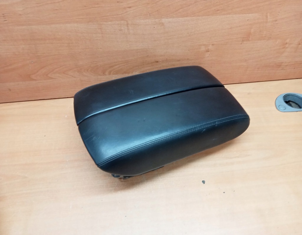 фото №6, Подлокотник audi a8 d4