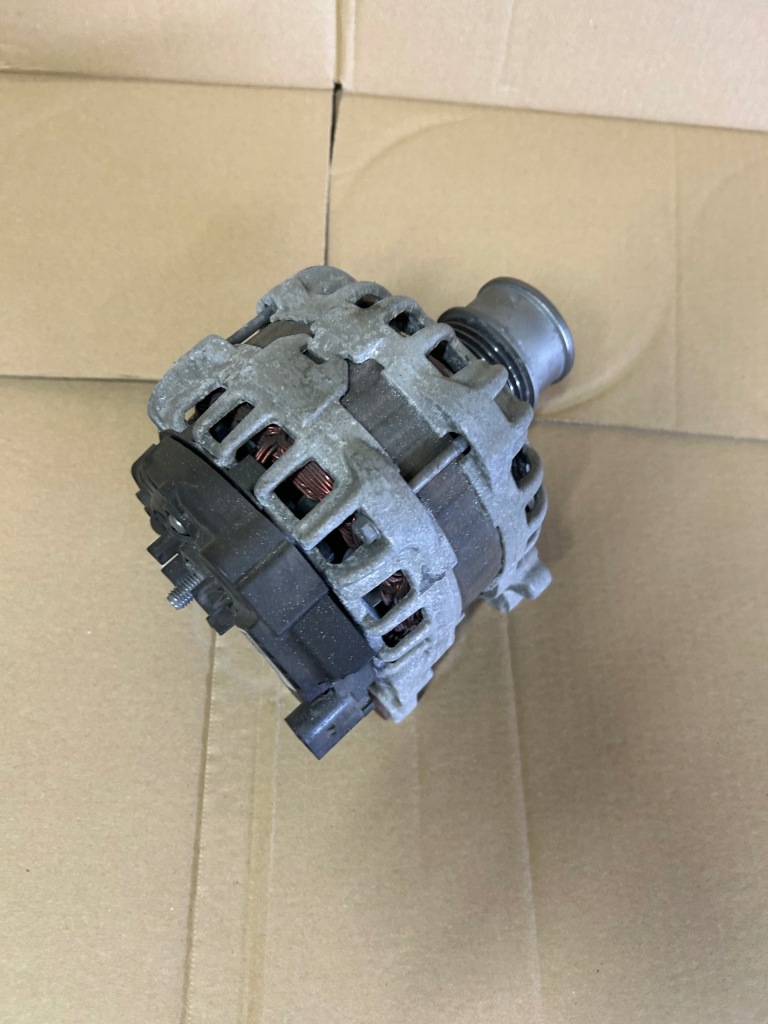 Vw seat audi skoda 1,0tsi генератор 04e903015a в Украине