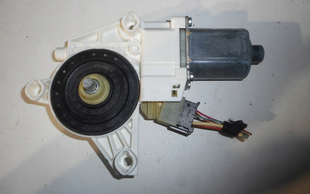 фото №1, Mercedes r w251 07r моторчик скло лівий перед