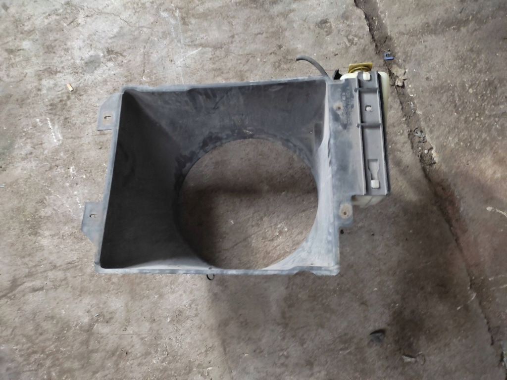 Купити Корпус вентилятора jeep wrangler 52027926ab