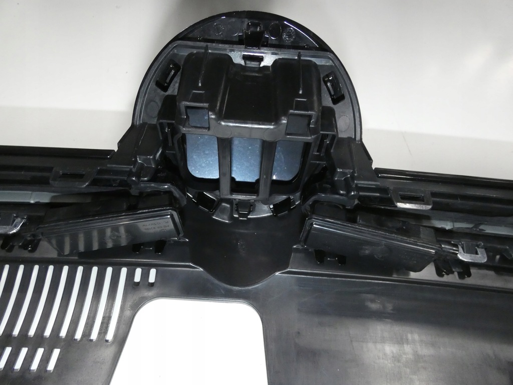 фото №7, Решётка радиатора, решётка радиатора volkswagen golf viii радар led